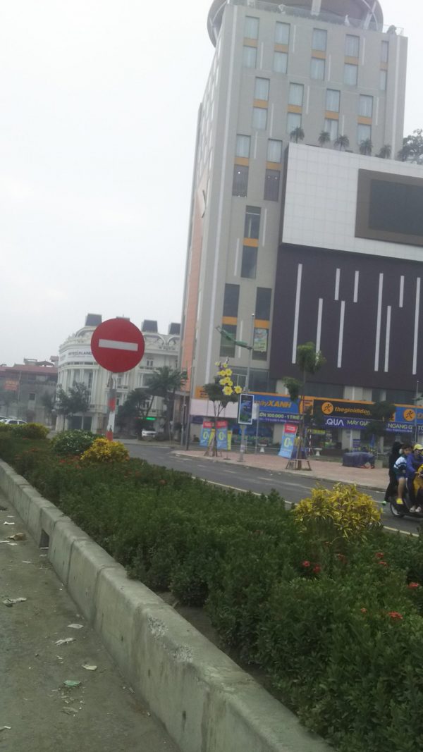 Hàng hiếm “ 50m2” đất ngay trung tâm thương mại Như Quỳnh Center .