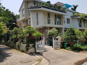 Bán biệt thự Vườn Tùng - Ecopark. Đã hoàn thiện phần thô diện tích 162m, sổ đỏ trao tay