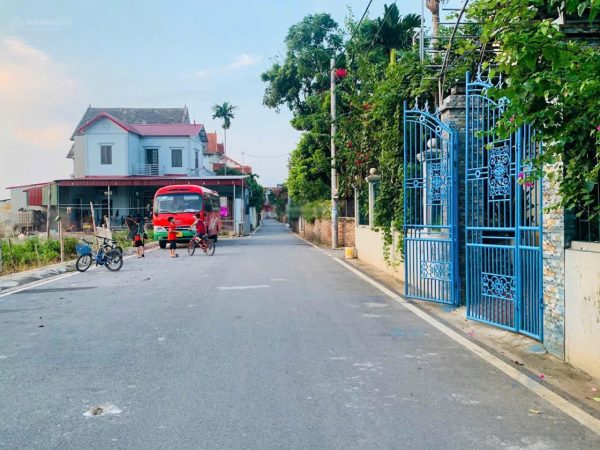 Cần bán 144,7m2 Thắng Lợi - Văn Giang đường ô tô thông thoáng, giá chỉ 26,5 triệu/m2