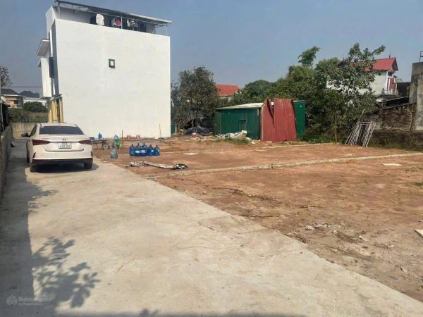 Bán lô đất 103,3m tại CD Quán Trạch, Liên Nghĩa , Văn Giang, đường hơn 3m ô tô vào thoải mái