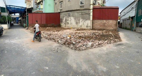 Chính chủ cần bán 42m2 đất thổ cư lâu dài trong lòng KĐT Vin2 Nghĩa Trụ xung quanh là các tiện ích