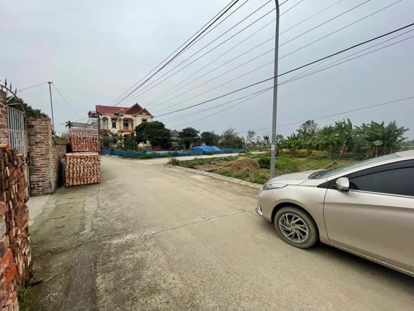Đón sóng đường huyện DH30 -Lô đất 70m2 trục chính tại Lê Xá - Dương Quang