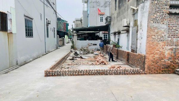 Lô góc, ô tô tránh, 64,5m2 chỉ hơn 2 tỷ, tại Chỉ Đạo, Văn Lâm