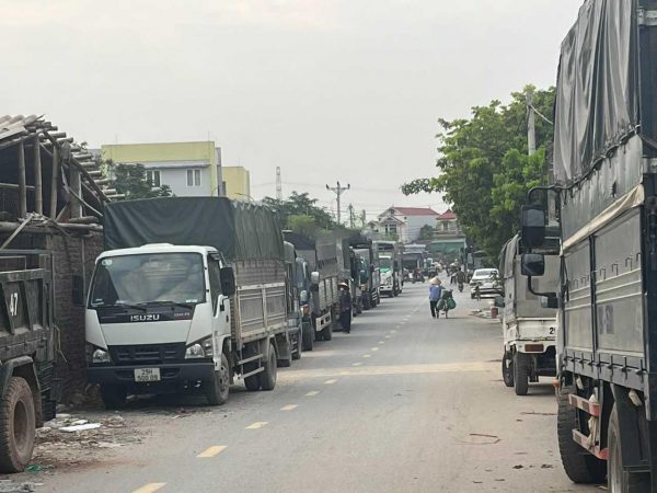 Bán 80m2 đất chợ đầu mối nông sản Đông Tảo, Khoái Châu đang xây dựng