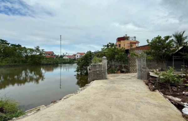 Bán nhanh 62,3m2 view hồ cực thoáng mát giá chỉ 2,5 tỷ vị trí tại Liên Nghĩa - xã Văn Giang mới !