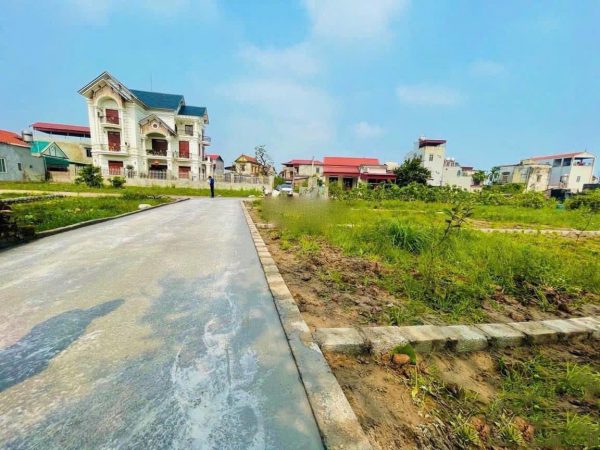 Bán đất lô góc tại Tân Tiến, 42 triệu / m2, 79 m2, pháp lý đầy đủ, đẹp xuất sắc