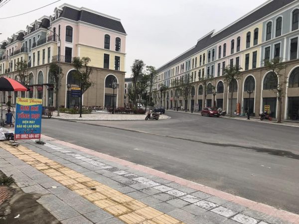 Bán đất đấu giá 190m² thôn 14, khu phố nhậu Vin 2, xây 7 tầng cực đẹp