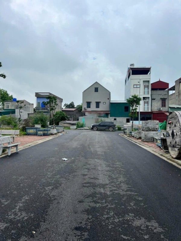 Siêu phẩm đất giãn dân Minh Đức – View vườn hoa, bãi đỗ xe – Giá yêu thương!