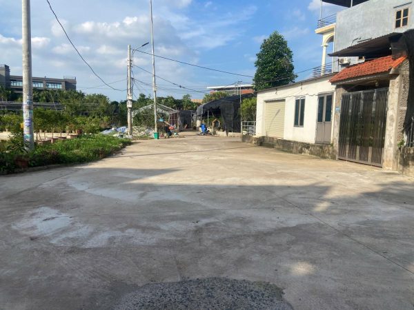 Bán 120m² đất ở vị trí đẹp sát Ecopark, Văn Giang – Trước nhà có bãi đỗ xe và sân chơi